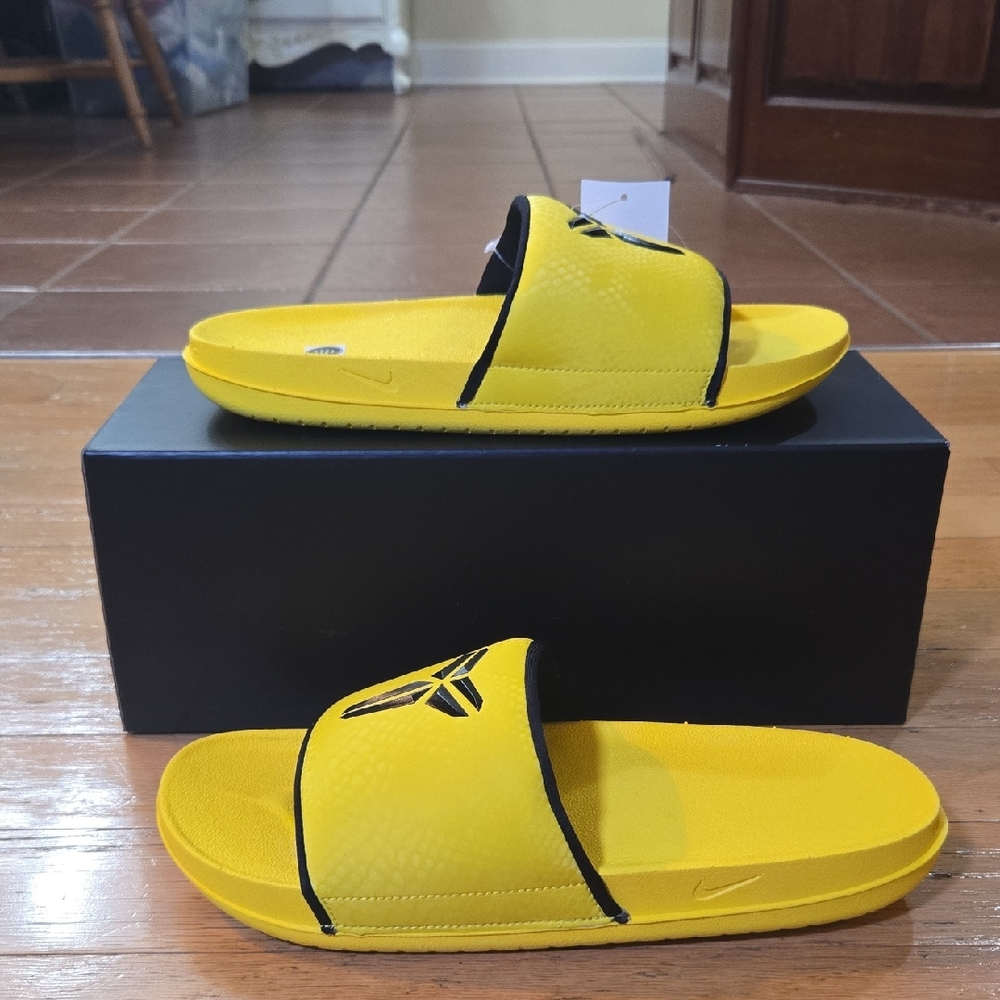 Kobe Bryant Off Court Slides Men's Size 11 Yellow Lightening Black